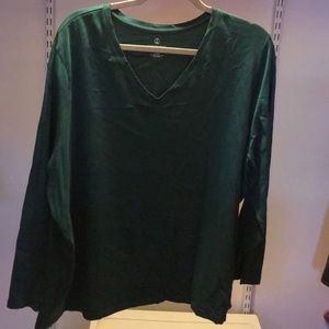 Relaxed Fit Supima Cotton V-neck Long Sleeve Top